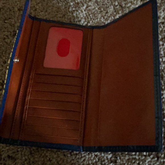 Dooney&bourke wallet - Picture 4 of 9